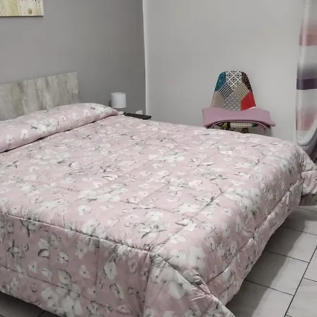 Oikos Arethusa Apartament *